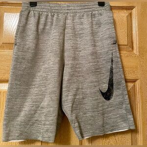 Nike Boys Youth Heather Gray Athletic Shorts size XL